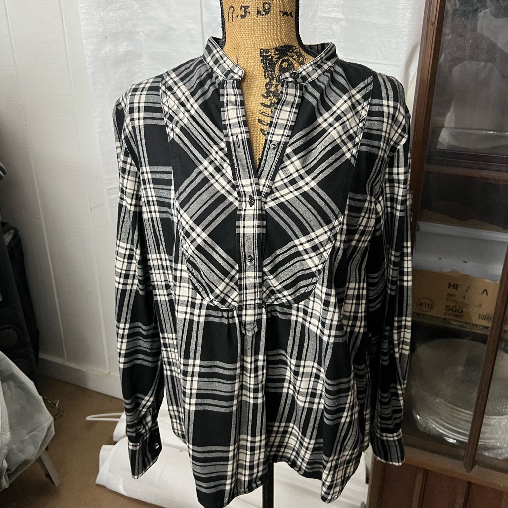 Gap Half Button Down Flannel